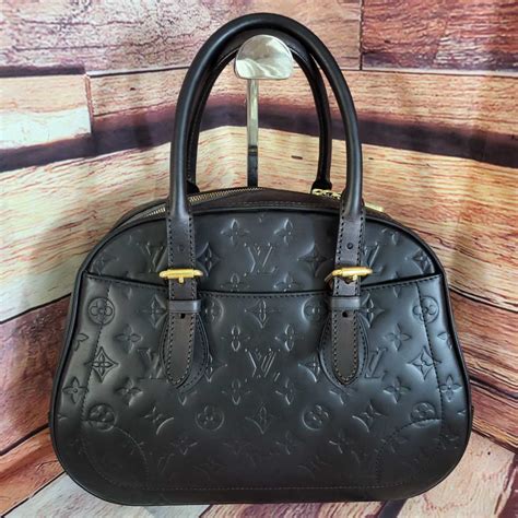 m6 1084 louis vuitton